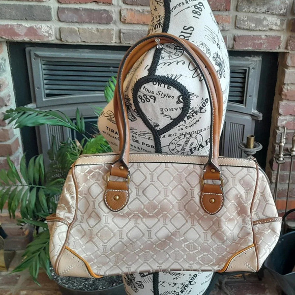 Tignanello Satchel - Picture 5 of 9